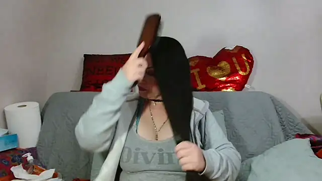 x  KHALEESI  x online show from October 2025 06:41:02 PM