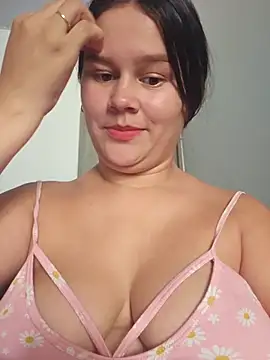 Snapshot of sweet_lucia chatting on November 2025 02:38:01 PM sweet lucia online show from November 2025 02:38:01 PM