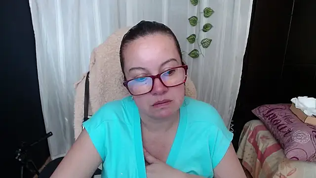 Sonialorens  online show from January 2025 08:52:02 PM