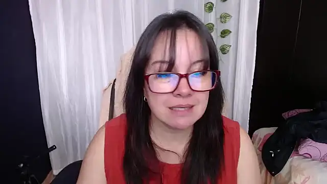 Sonialorens  online show from January 2025 04:54:02 PM