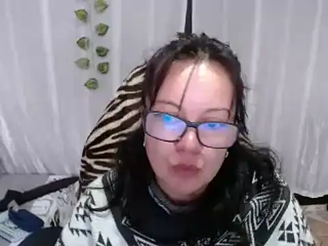 Sonialorens  online show from February 2025 02:37:01 PM