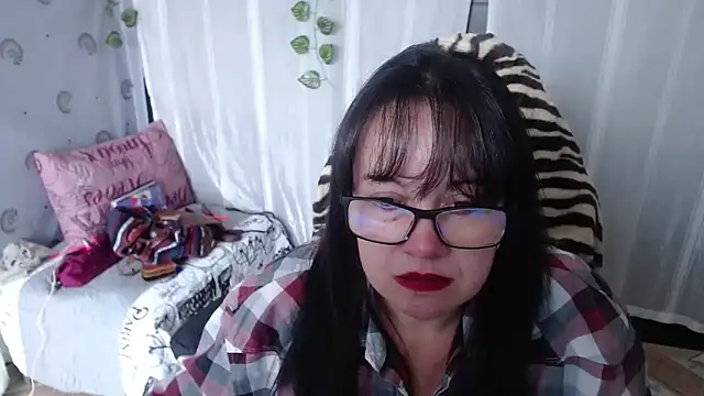 Sonialorens  online show from February 2025 07:54:02 PM