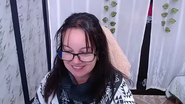 Sonialorens  online show from February 2025 05:04:02 PM