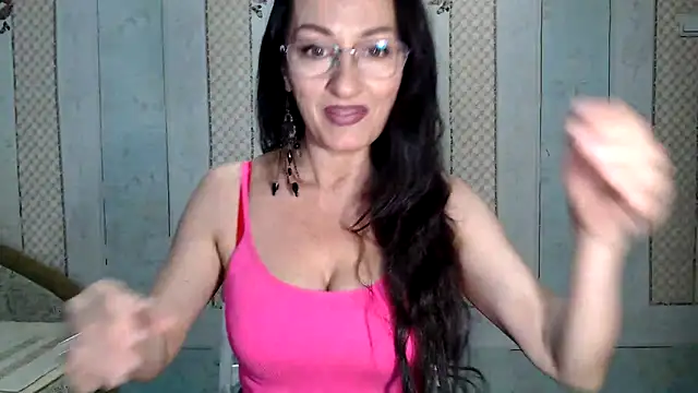 Antralyn online show from March 2025 10:18:02 AM
