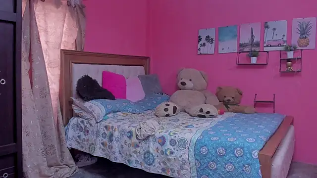 Snapshot of Emma_lean chatting on February 2025 01:31:02 PM Emma lean online show from February 2025 01:31:02 PM