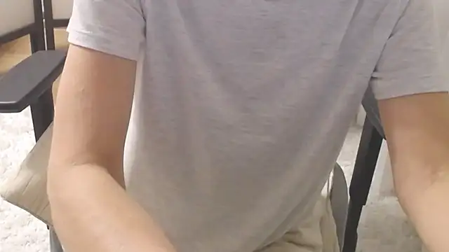 Snapshot of ms_Hot_milf chatting on December 2024 04:51:02 AM ms Hot milf online show from December 2024 04:51:02 AM