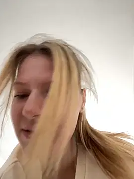 Snapshot of MaryHiggins chatting on October 2025 08:57:02 AM MaryHiggins online show from October 2025 08:57:02 AM