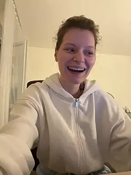 Snapshot of MaryHiggins chatting on October 2025 03:35:02 PM MaryHiggins online show from October 2025 03:35:02 PM