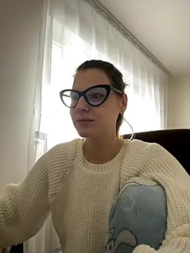 Snapshot of MaryHiggins chatting on October 2025 10:16:02 AM MaryHiggins online show from October 2025 10:16:02 AM