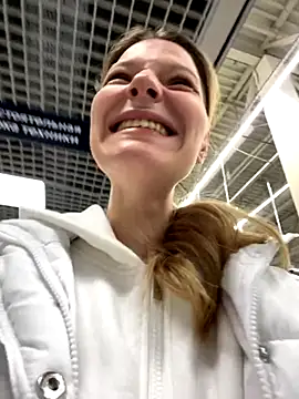 Snapshot of MaryHiggins chatting on October 2025 09:10:02 AM MaryHiggins online show from October 2025 09:10:02 AM