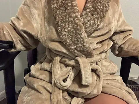 Snapshot of RylHoneyy chatting on January 2025 02:09:01 AM RylHoneyy online show from January 2025 02:09:01 AM