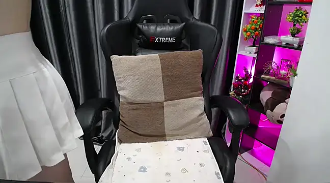 Yuki-yio online show from February 2025 01:26:01 AM