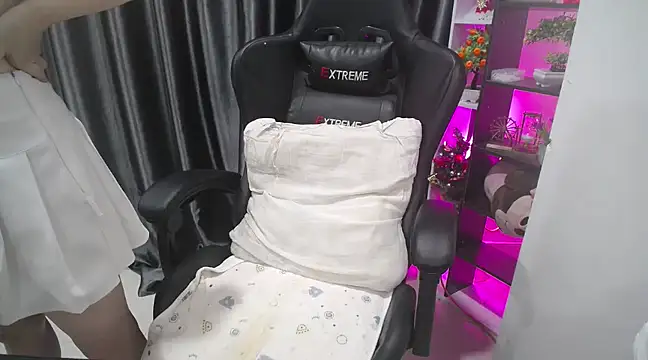 Yuki-yio online show from March 2025 01:21:02 AM