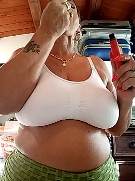 CRHYSTEL online show from October 2025 06:47:01 AM