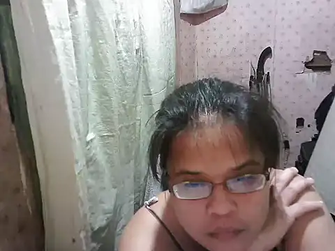 abiemayhottiey online show from October 2025 01:11:01 PM