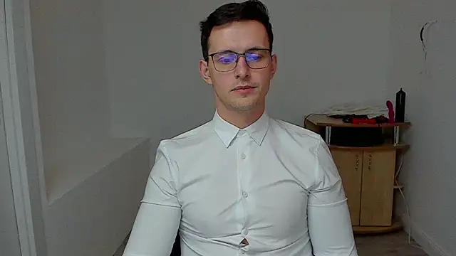 sexxymuscles4u online show from January 2025 12:07:01 PM