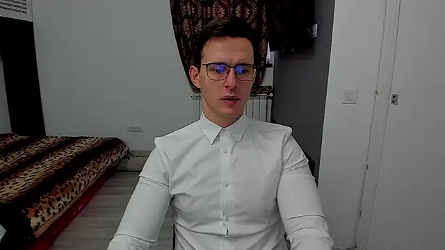 sexxymuscles4u online show from January 2025 06:22:02 AM