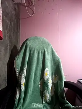 Snapshot of Cutie_body11 chatting on October 2025 01:28:01 AM Cutie body11 online show from October 2025 01:28:01 AM