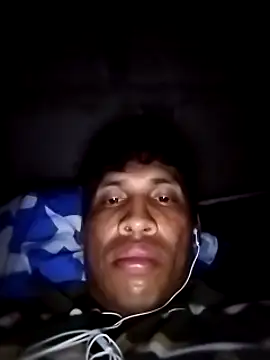 Snapshot of cachondo1610 chatting on March 2025 03:33:01 AM cachondo1610 online show from March 2025 03:33:01 AM