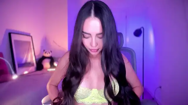 Snapshot of Lil_Gabby chatting on November 2025 07:45:02 PM Lil Gabby online show from November 2025 07:45:02 PM