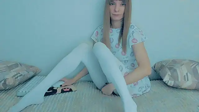 Snapshot of YourCaramel chatting on November 2025 03:42:02 AM YourCaramel online show from November 2025 03:42:02 AM