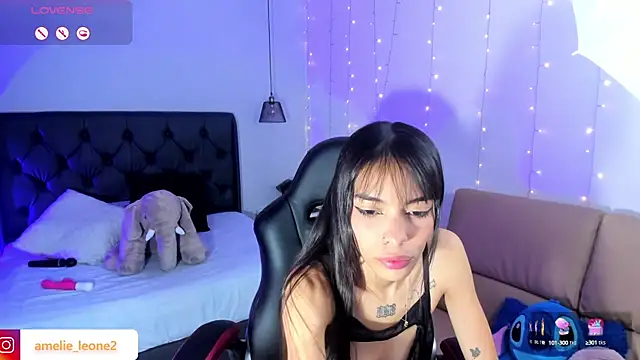 AMELIELEONE online show from February 2025 12:25:02 PM