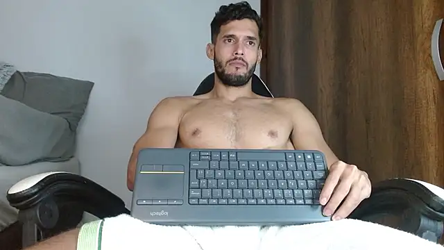 Snapshot of Noah_jhonsonn chatting on January 2025 05:18:01 PM Noah jhonsonn online show from January 2025 05:18:01 PM