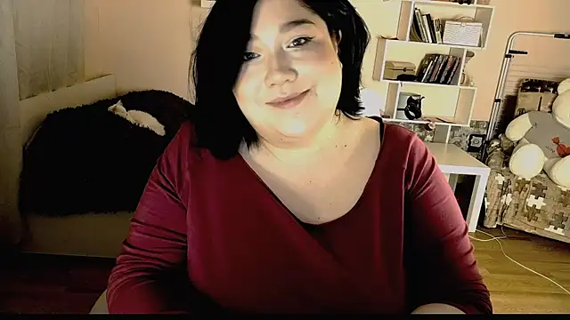 Snapshot of Vi-Vixen chatting on February 2025 10:36:01 PM Vi-Vixen online show from February 2025 10:36:01 PM