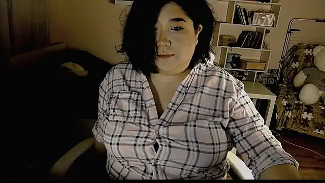 Snapshot of Vi-Vixen chatting on February 2025 08:25:01 PM Vi-Vixen online show from February 2025 08:25:01 PM