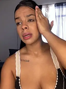 trianawhite online show from October 2025 03:43:01 PM