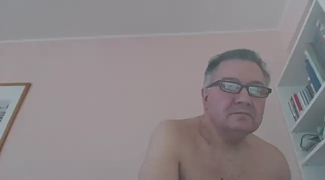 Snapshot of YOU6me chatting on December 2024 06:12:01 PM YOU6me online show from December 2024 06:12:01 PM
