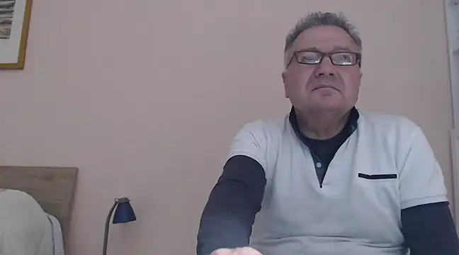 Snapshot of YOU6me chatting on January 2025 03:39:02 PM YOU6me online show from January 2025 03:39:02 PM
