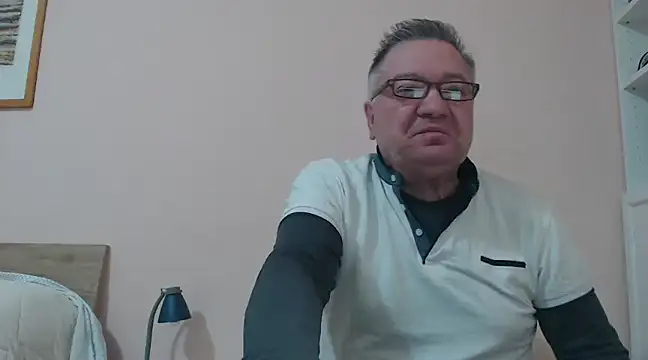 Snapshot of YOU6me chatting on January 2025 04:42:01 PM YOU6me online show from January 2025 04:42:01 PM
