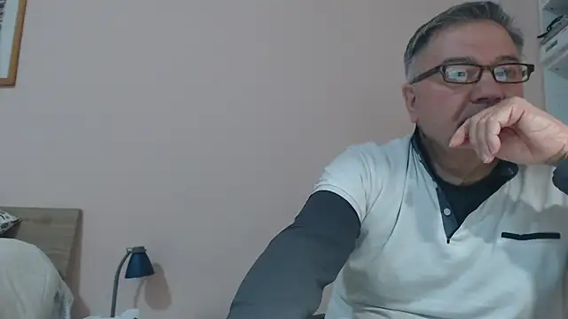 Snapshot of YOU6me chatting on February 2025 06:10:02 PM YOU6me online show from February 2025 06:10:02 PM