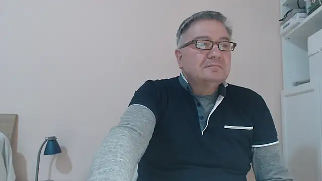 Snapshot of YOU6me chatting on February 2025 05:29:01 PM YOU6me online show from February 2025 05:29:01 PM