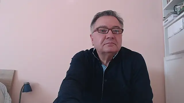 Snapshot of YOU6me chatting on February 2025 10:15:02 AM YOU6me online show from February 2025 10:15:02 AM