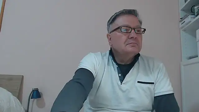 Snapshot of YOU6me chatting on February 2025 02:54:02 PM YOU6me online show from February 2025 02:54:02 PM