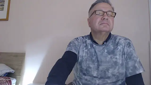 YOU6me online show from November 2025 03:34:02 PM