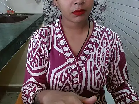 Snapshot of LovingPihu chatting on October 2025 05:49:02 AM LovingPihu online show from October 2025 05:49:02 AM