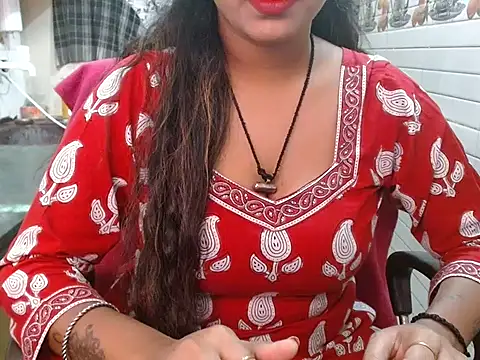 Snapshot of LovingPihu chatting on November 2025 05:39:01 AM LovingPihu online show from November 2025 05:39:01 AM