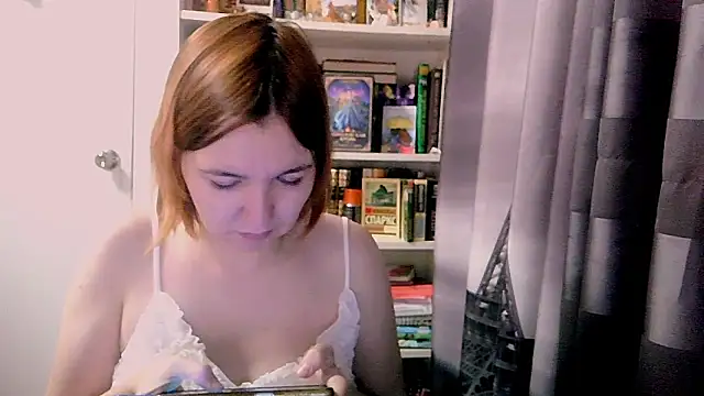 Snapshot of BrattyFoxyGirl chatting on February 2025 04:45:02 PM BrattyFoxyGirl online show from February 2025 04:45:02 PM