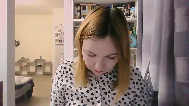 Snapshot of BrattyFoxyGirl chatting on November 2025 11:54:01 AM BrattyFoxyGirl online show from November 2025 11:54:01 AM