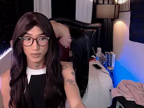 Snapshot of VerSexTs chatting on October 2025 07:24:02 PM VerSexTs online show from October 2025 07:24:02 PM