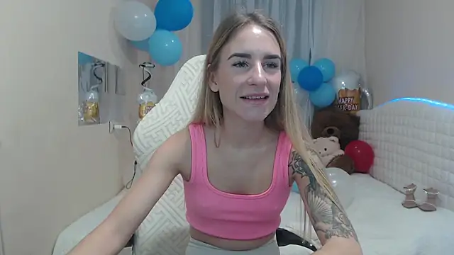 Snapshot of DeboraHorny chatting on October 2025 06:01:01 AM DeboraHorny online show from October 2025 06:01:01 AM