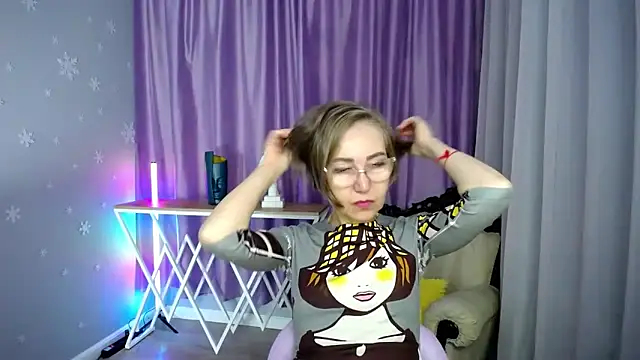 queen a n i online show from October 2025 09:59:01 AM