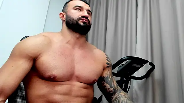 MuscleJohn online show from December 2024 09:26:01 PM