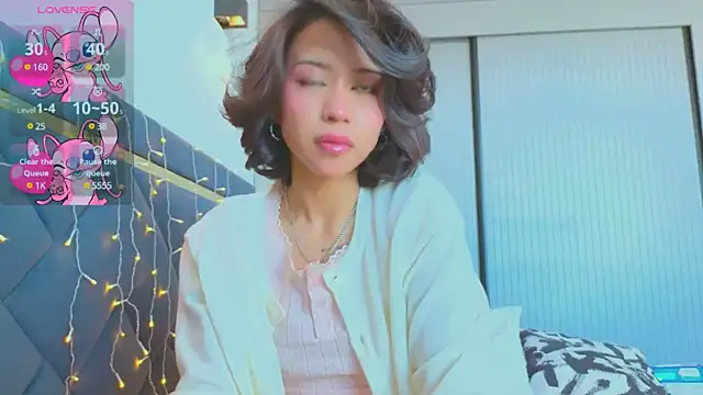 Mia Tin online show from January 2025 06:42:01 AM