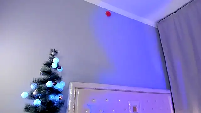 Snapshot of Li_baby chatting on December 2024 01:33:01 PM Li baby online show from December 2024 01:33:01 PM