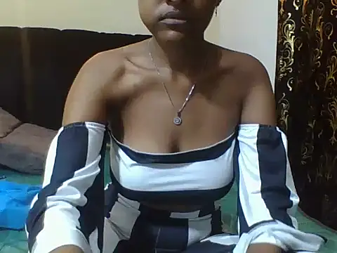 Shearivera  online show from November 2025 07:58:02 PM