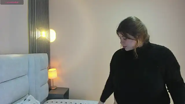 EYMI TOMSOM online show from January 2025 11:37:02 AM